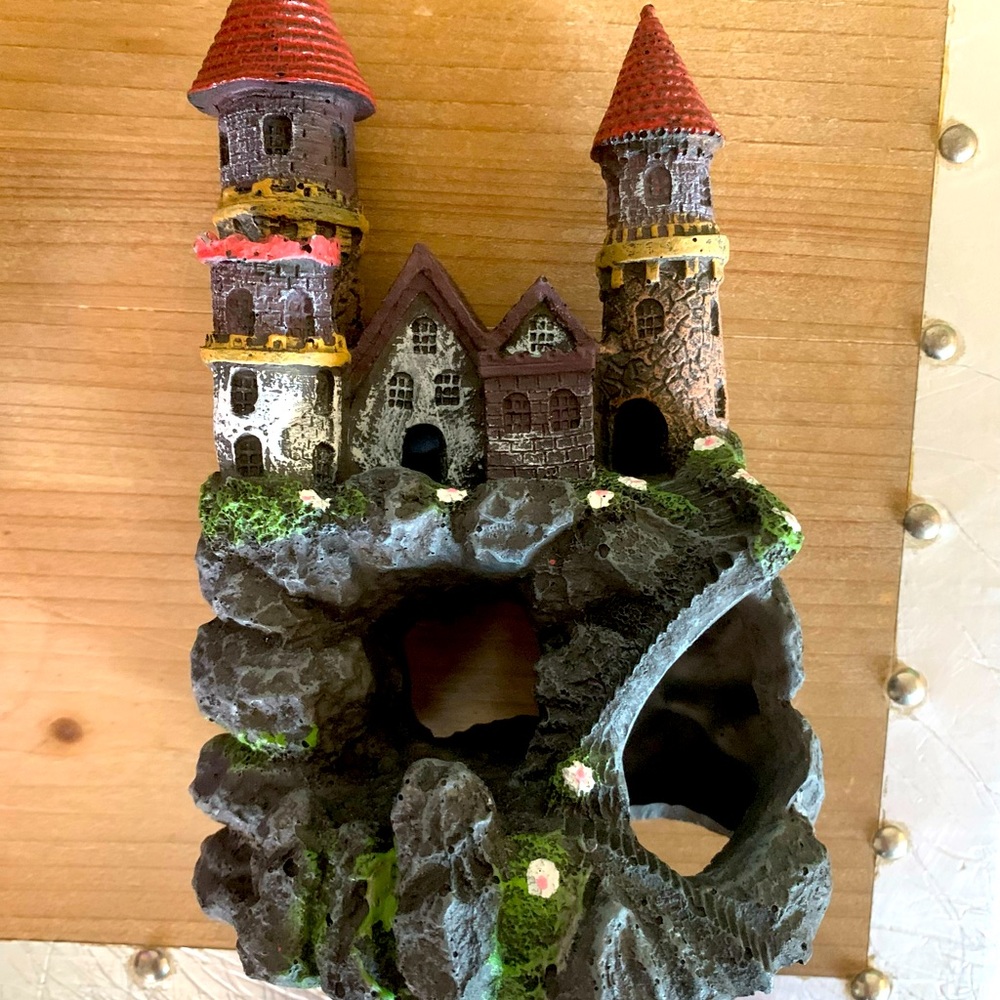 Fish castle